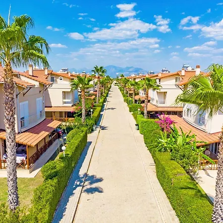Paradise Town Art Vilă Belek